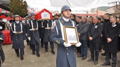 Adıyaman İl Jandarma Komutanlığında görev yaptığı birlikte elektrik arızasını gidermek